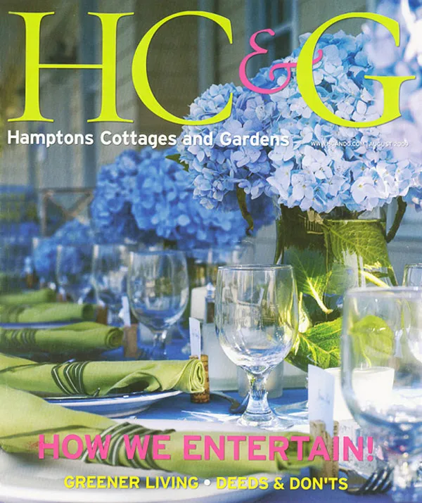 Home Cottages and Gardens cover: hydrangeas and table settings.