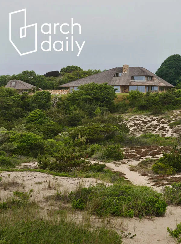 Arch Daily Cover: Beach home with a natural sand landscaping.